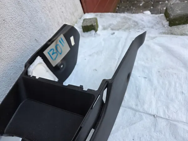 Hyundai I30 II 12-17 Schiebe-Armlehne mit Lüftung image 6