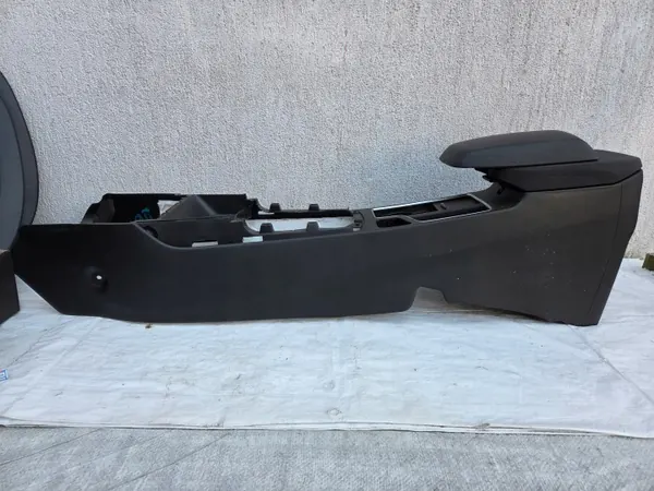 Hyundai I30 II 12-17 Schiebe-Armlehne mit Lüftung image 7