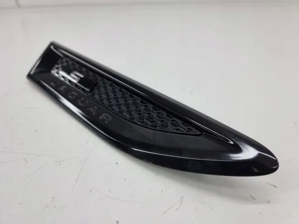 Jaguar E-Pace fram höger stänkskärm luftintag OEM J9C3280B10A image 3