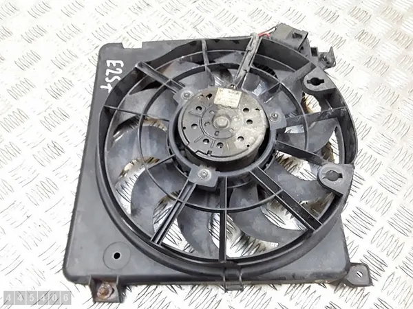 Kylarrubrik Opel Zafira 2010 med kåpa OEM image 2