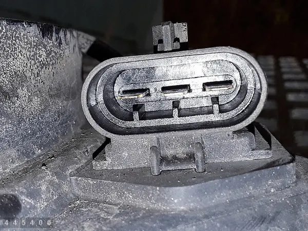 Kylarrubrik Opel Zafira 2010 med kåpa OEM image 3