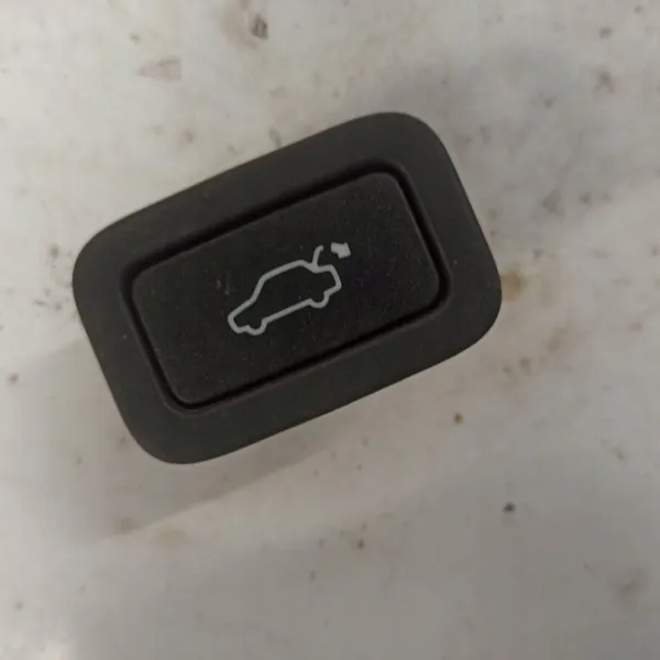 LAND ROVER EVOQUE Takaluukun Nappi 31412055-AA image 2