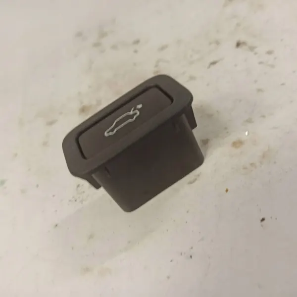 LAND ROVER EVOQUE Takaluukun Nappi 31412055-AA image 3