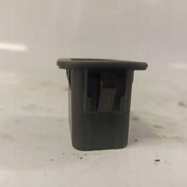 LAND ROVER EVOQUE Takaluukun Nappi 31412055-AA image 9