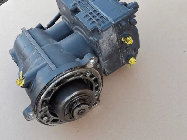 Compressor de ar OEM 23811949 para Renault Gama T Evo image 3