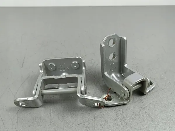 Charnières de porte arrière Mitsubishi Outlander IV 2023 OEM FOB49905 image 1