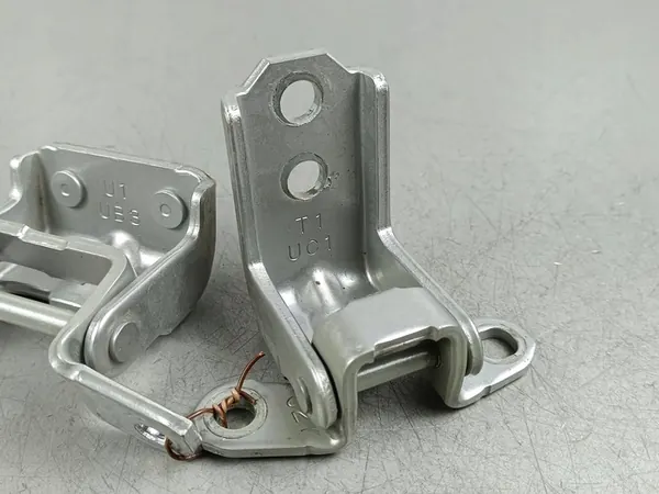 Charnières de porte arrière Mitsubishi Outlander IV 2023 OEM FOB49905 image 3