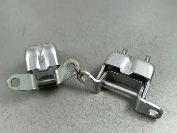 Charnières de porte arrière Mitsubishi Outlander IV 2023 OEM FOB49905 image 4