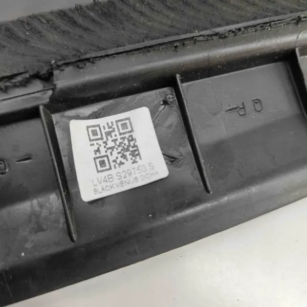 Ventana trasera derecha Ford Kuga III OEM LV4BS29750S image 6