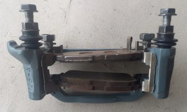 Support étrier frein arrière OEM 47722-28010 image 3