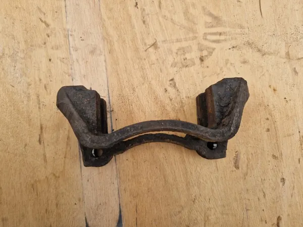 Klembeugel Rechts Achter OEM Iveco Daily IV 06- 2.3 HPI image 2