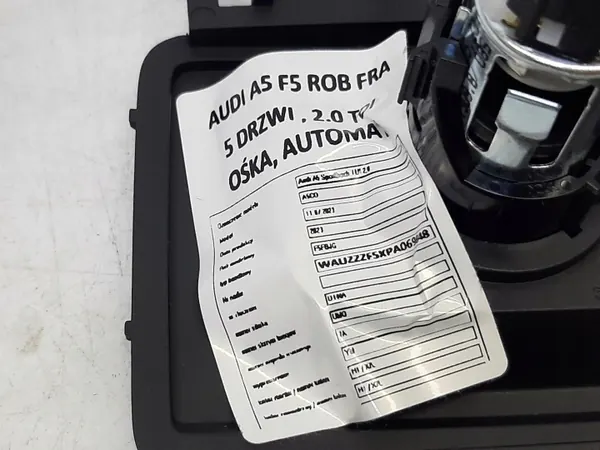 Enchufe 12V Audi A5 Sportback II OEM 8W0863324A image 4