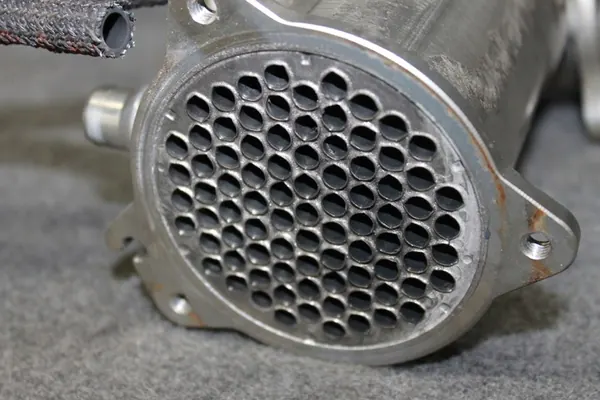 BMW G20 G30 G01 G05 EGR-Jäähdytin - 8574815 image 3