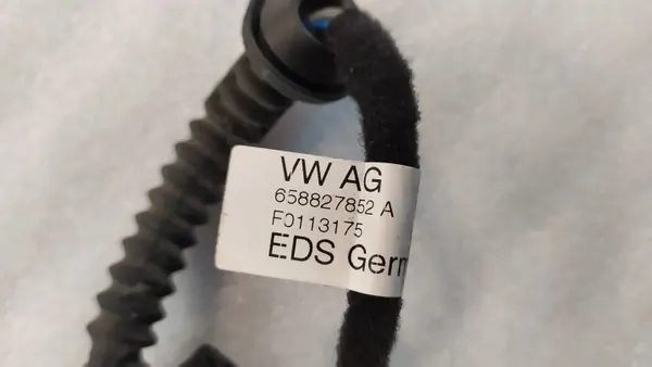 OEM 658827852A Amortiguador Maletero Derecho Skoda Kamiq image 5
