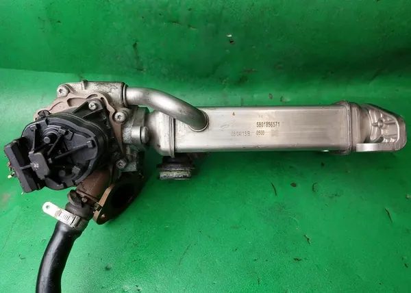 Válvula de enfriador EGR IVECO DAILY 2.3D image 3