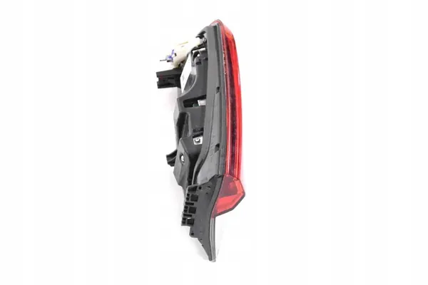 BMW 3 G20 G21 2019 Luz trasera del maletero derecha image 4