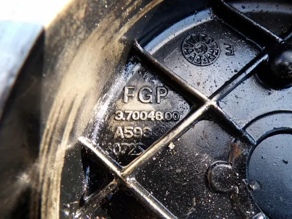 Bomba de aceite usada OEM 3.70046.00 Fiat 1.3 Multijet image 3