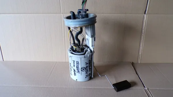 PASSAT B5 A6 C5 1.9 TDI Bomba de combustível 4B0919050D image 2