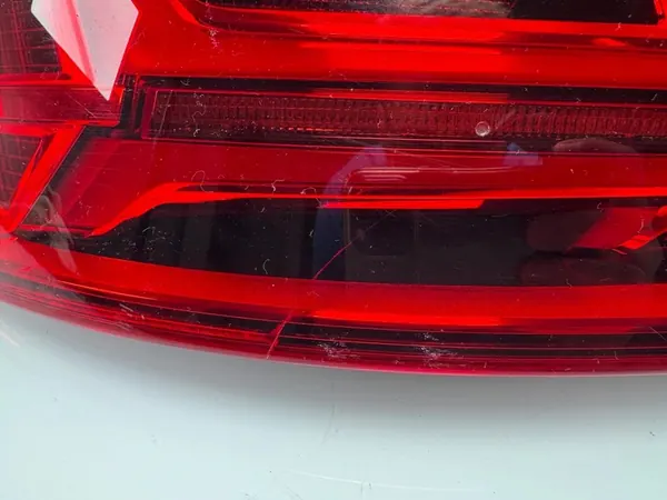 Lámpara Trasera Izquierda Audi Q7 4M image 3