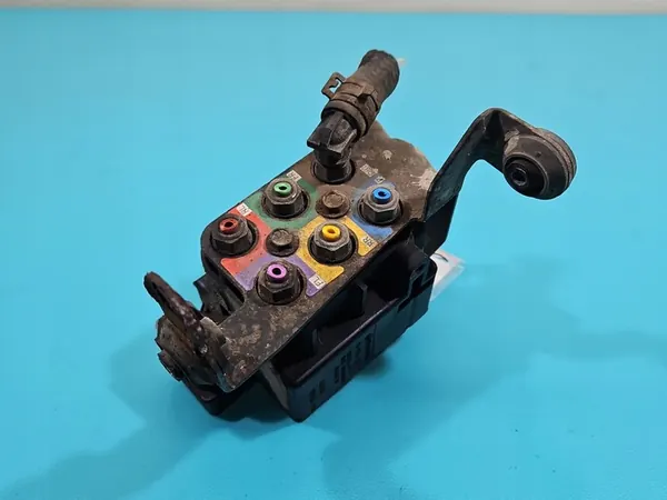 Distribuidor de Suspensão Porsche Panamera image 1