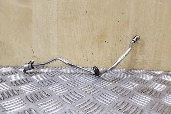 Tubo de óleo turbo AUDI A6 2.0L diesel 03L145771AS image 2