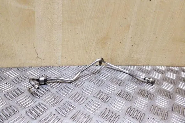 Tubo de óleo turbo AUDI A6 2.0L diesel 03L145771AS image 4