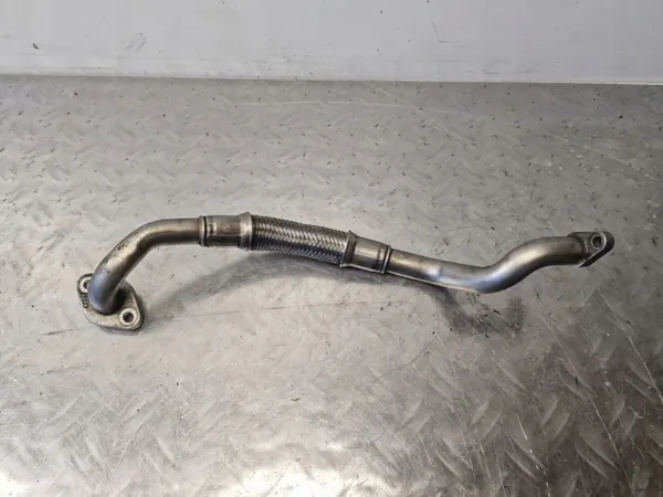 Conduite d'huile Audi OE 06D145735B - État utilisé image 2