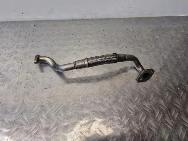 Conduite d'huile Audi OE 06D145735B - État utilisé image 3