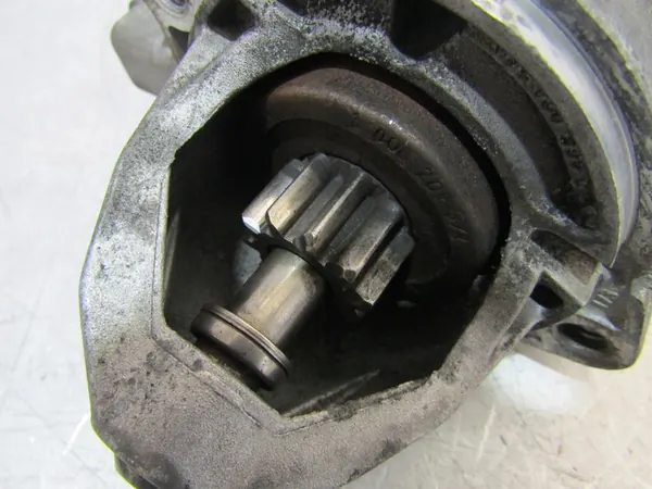 Motor de arranque Mercedes Clase C W202 93-01 2.2 CDI 0041518901 image 4