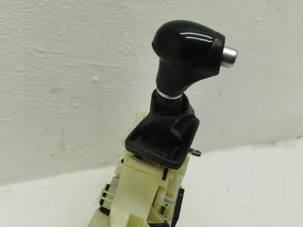 Pommeau de levier de vitesse OEM 46700-A4300 Kia Carens image 5