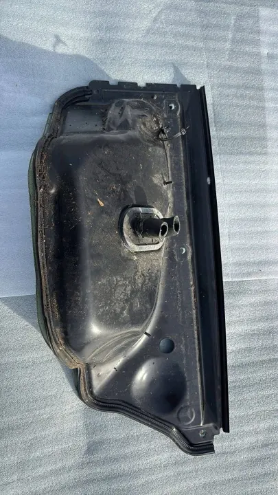 Audi A5 8T Scheidingswand OEM 8KO122327 - Gebruikt image 2