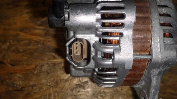 Vaihtovirtageneraattori Mercedes-Benz OE 0124325170 image 4