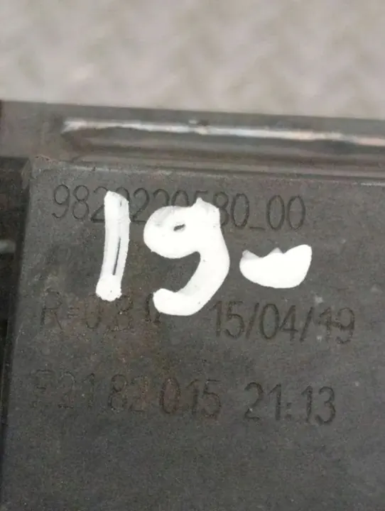 Lämmityspuhaltimen rele OEM 98292058000 Peugeot Partner image 3