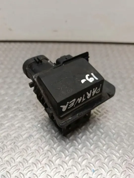 Lämmityspuhaltimen rele OEM 98292058000 Peugeot Partner image 5
