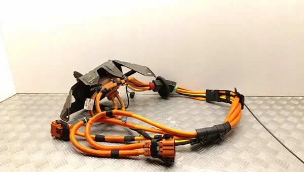 Mercedes-Benz EQC Battery Charging Cable A2935407604 image 3