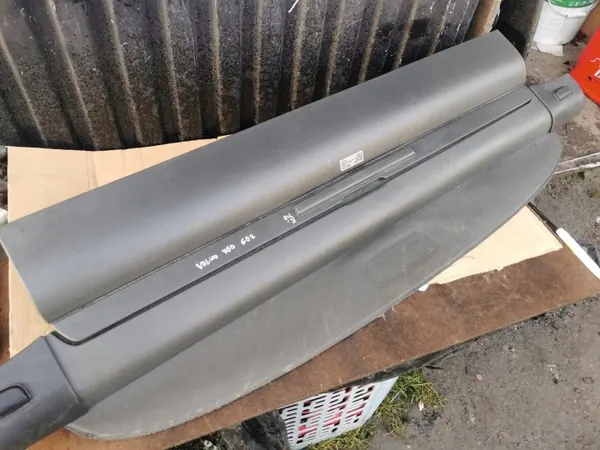 Volvo V50 Rollo Trasero OEM 39874981 image 4