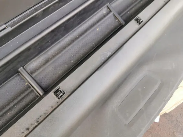 Volvo V50 Rollo Trasero OEM 39874981 image 6