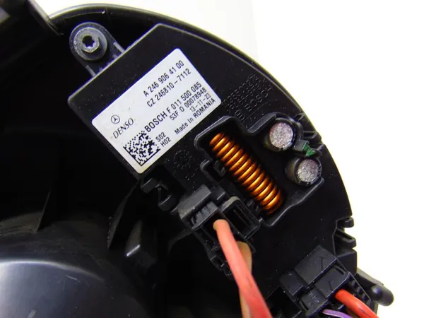 Ventilador de ventilación A2469064300 A2469064100 Mercedes W176 W246 image 3