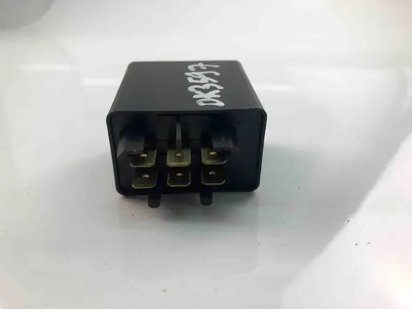 VOLVO 740 Relä 6849780 17775277 1990 image 2