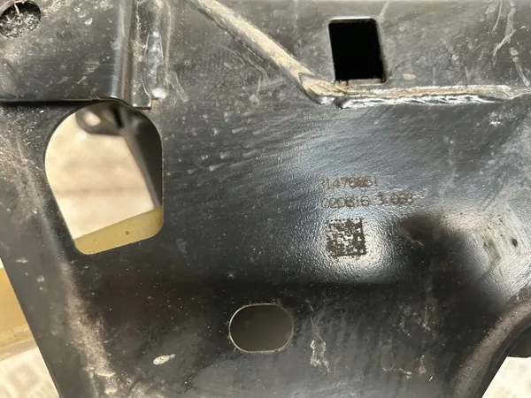 Volvo XC90 2018 Subchasis trasero OEM 31476651 image 3