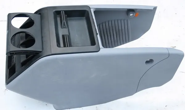 TÚNEL DE ARMAZENAMENTO FISCHER COM SUPORTES PARA COPOS MERCEDES VITO W638 image 5