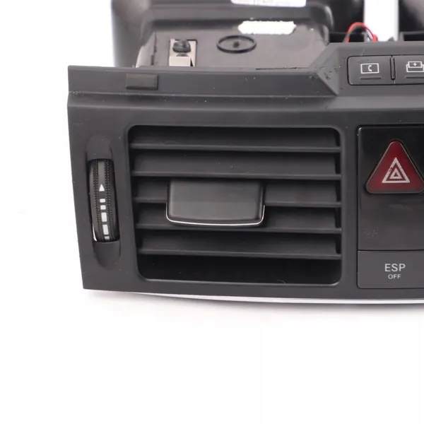 Mercedes W204 Middenluchtventiel A2048304154 image 2