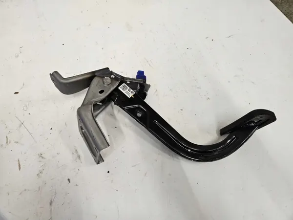 Hyundai Bayon Automatiska Pedaler OEM 32800Q0200 image 3
