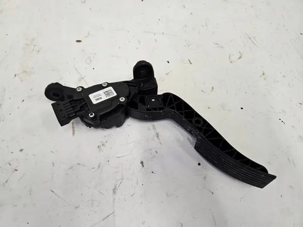 Hyundai Bayon Automatiska Pedaler OEM 32800Q0200 image 4