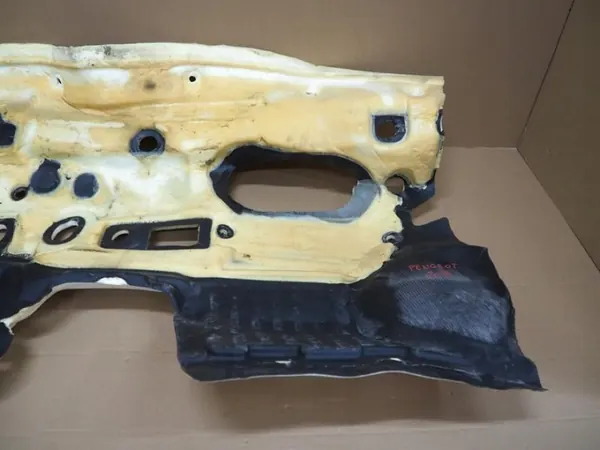 Peugeot 208 skottisolering OEM 9673745980 image 3