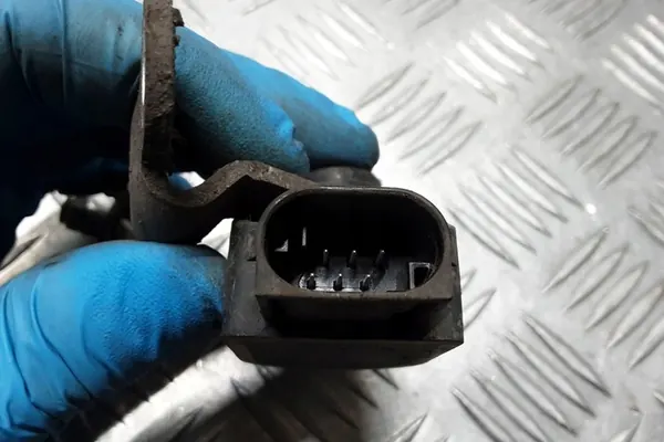 Sensor de nível dianteiro esquerdo BMW 5 (F10) 3.0L Diesel image 4