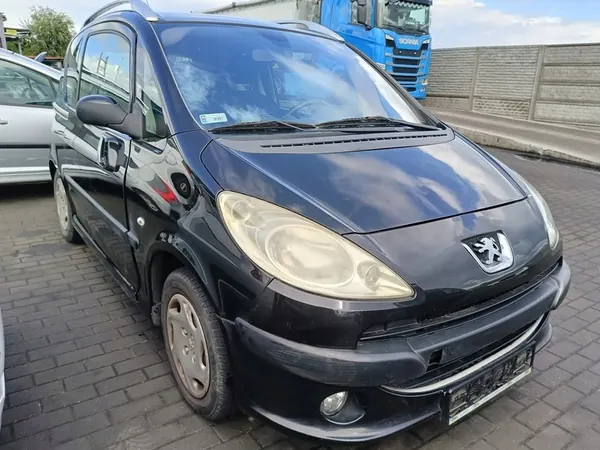 Peugeot 1007 04-09 Manuaalivaihteisto 1.4 Bensiini image 4