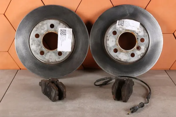 Jeu de disques et plaquettes avant BMW i3 OEM 6866293 image 3