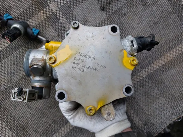 Bomba de combustível Volvo 31437903 image 5