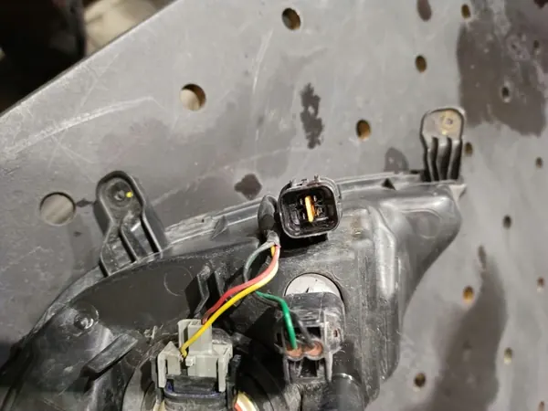 Phare Halogène Droit Avant OEM 92202-A61 image 9